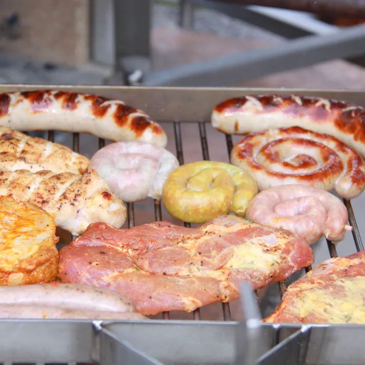 Grillieren (Foto: David Jufer) Grillieren (Foto: David Jufer)