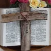 Bibel mit Kreuz (Foto: Urs Wegm&uuml;ller)