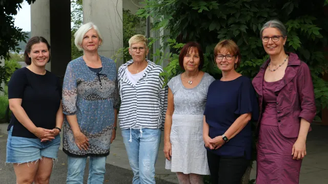 Vorstand EFSH (Foto: Gabriele Higel) Vorstand EFSH — v.l. Irina Zehnder, Eva Baumgardt, Frauke Heidinger, Käthi Weber, Jeannine Saumweber, Doris Brodbeck, es fehlt Barbara Erdmann. (Foto: Gabriele Higel)