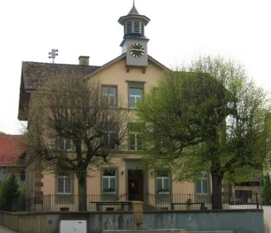Guntmadingen Schulhaus (Foto: Doris Brodbeck) Guntmadingen Schulhaus (Foto: Doris Brodbeck)