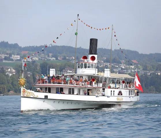 Dampfschiff Vierwaldstättersee (Foto: Adriana Di Cesare) Dampfschiff Vierwaldstättersee (Foto: Adriana Di Cesare)