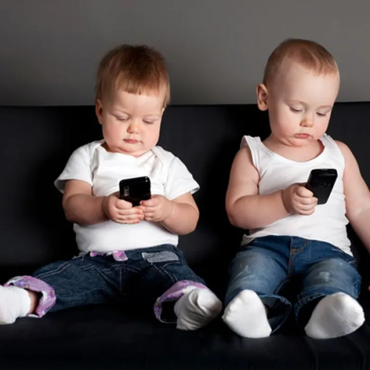 baby-phone-crave (Foto: web free licence) baby-phone-crave (Foto: web free licence)